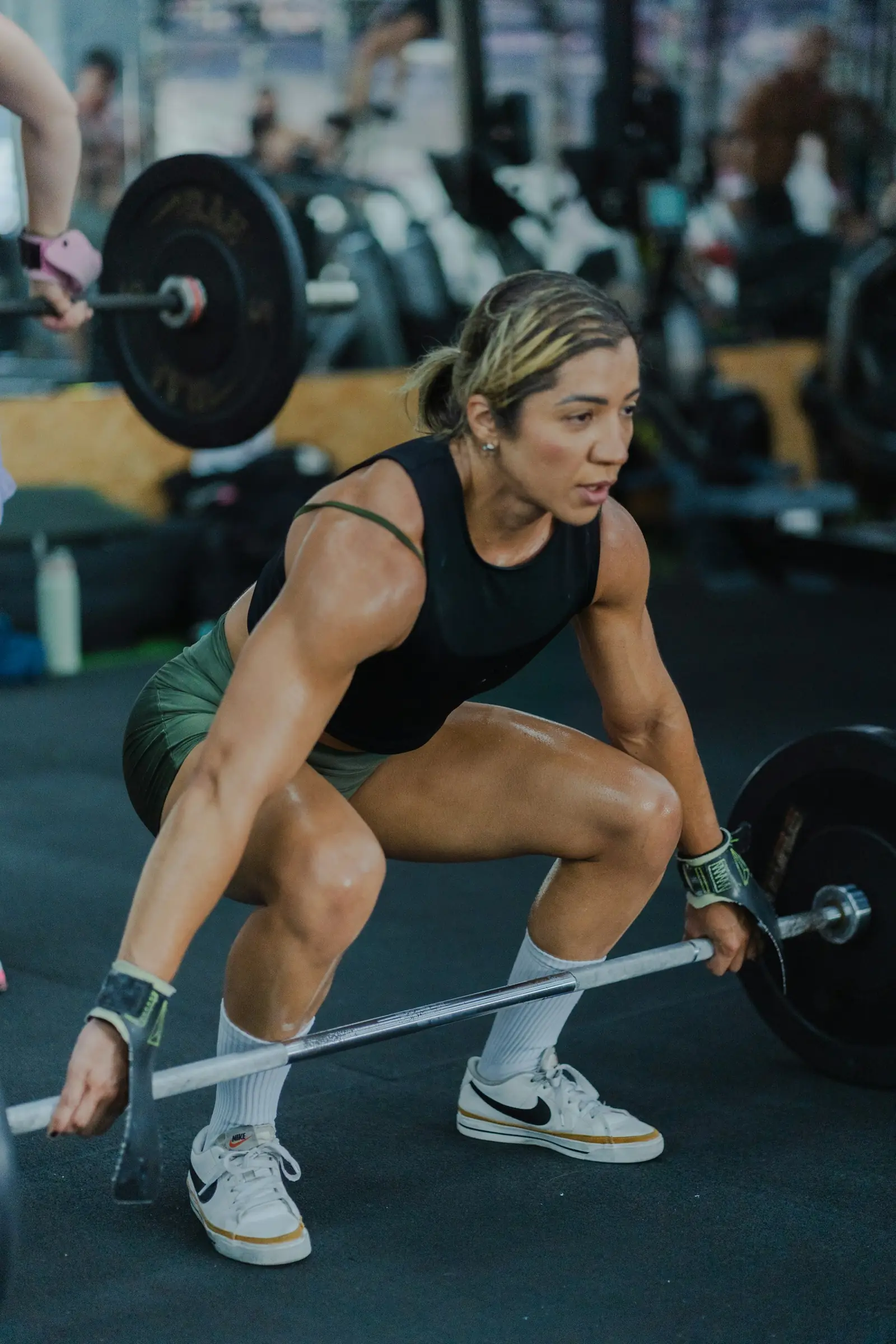 Athlète en position de deadlift